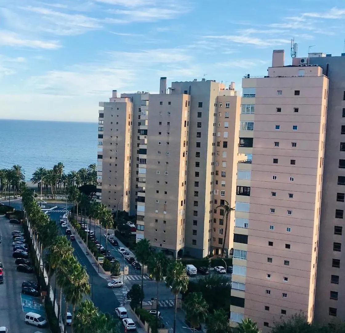 Apartamento Frente Al Mar Torres De Playamar En 托雷莫利诺斯 0*,  西班牙